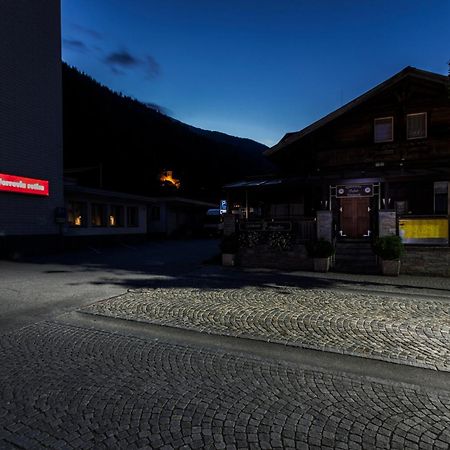 Ristorante Pensione Chalet Stazione Hotel Poschiavo Exterior photo