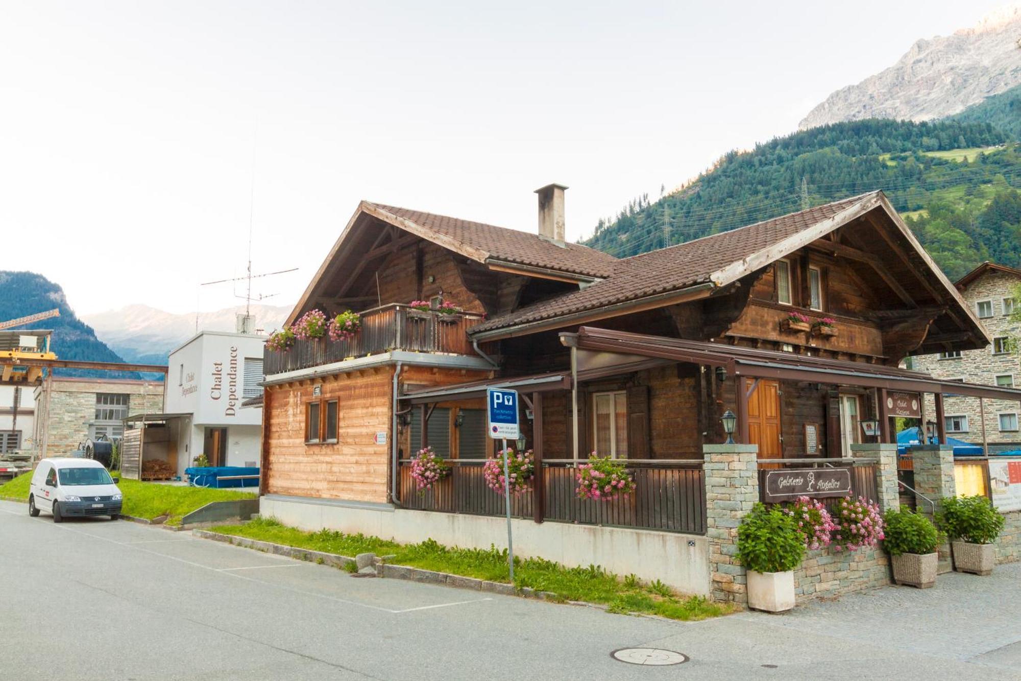 Ristorante Pensione Chalet Stazione Hotel Poschiavo Exterior photo