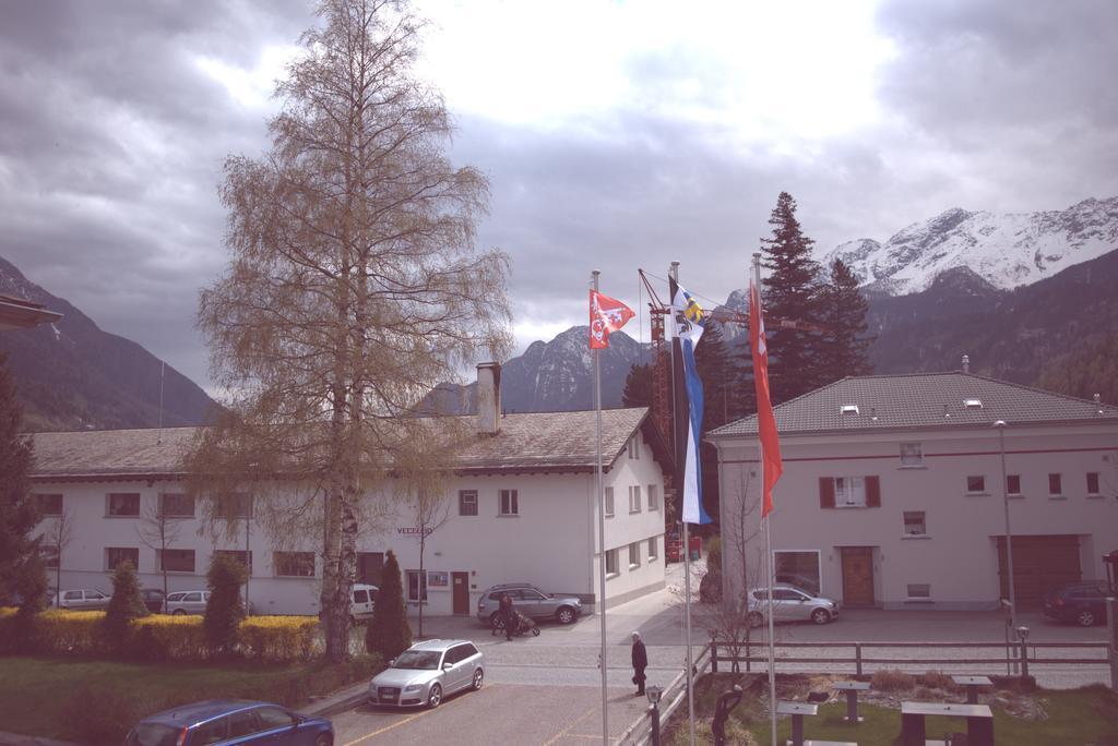 Ristorante Pensione Chalet Stazione Hotel Poschiavo Exterior photo